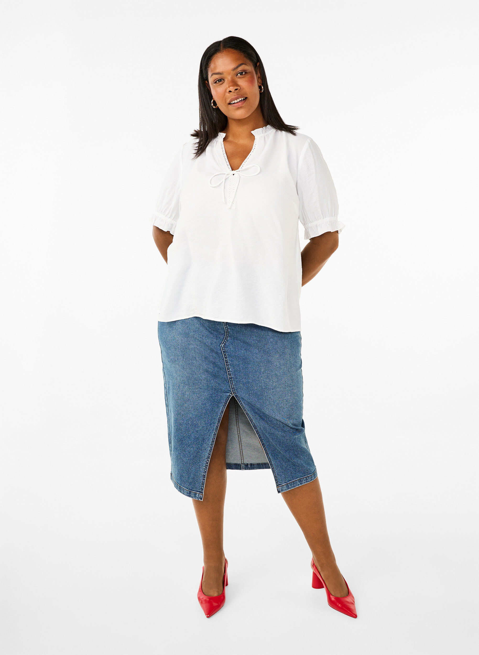 Zizzi Wiskozowa bluzka z kr&oacute;tkim rekawem i falbanka, Bright White, Model image number 3