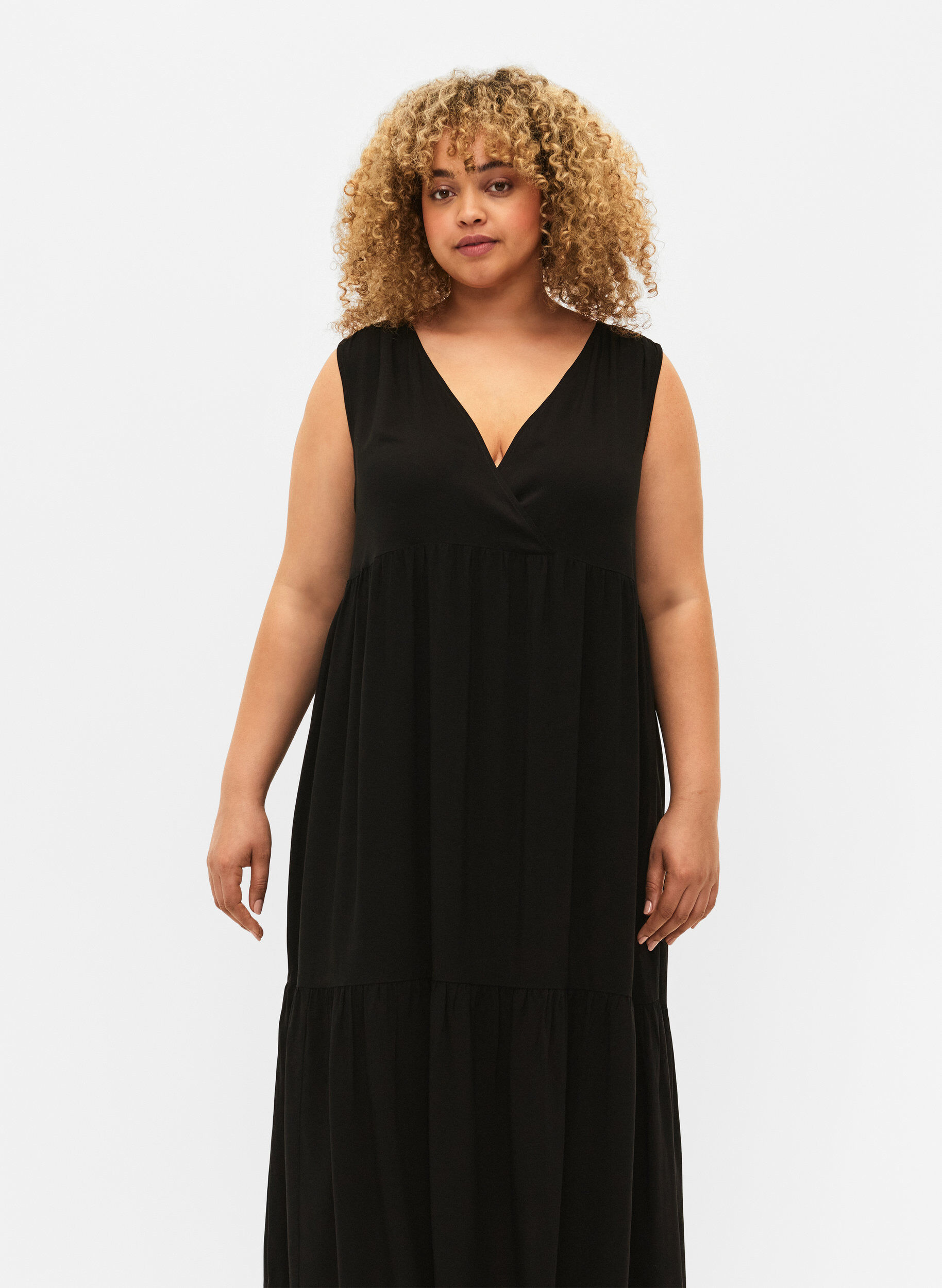 Zizzi Sukienka maxi bez rekaw&oacute;w z wiskozy, Black, Model image number 2