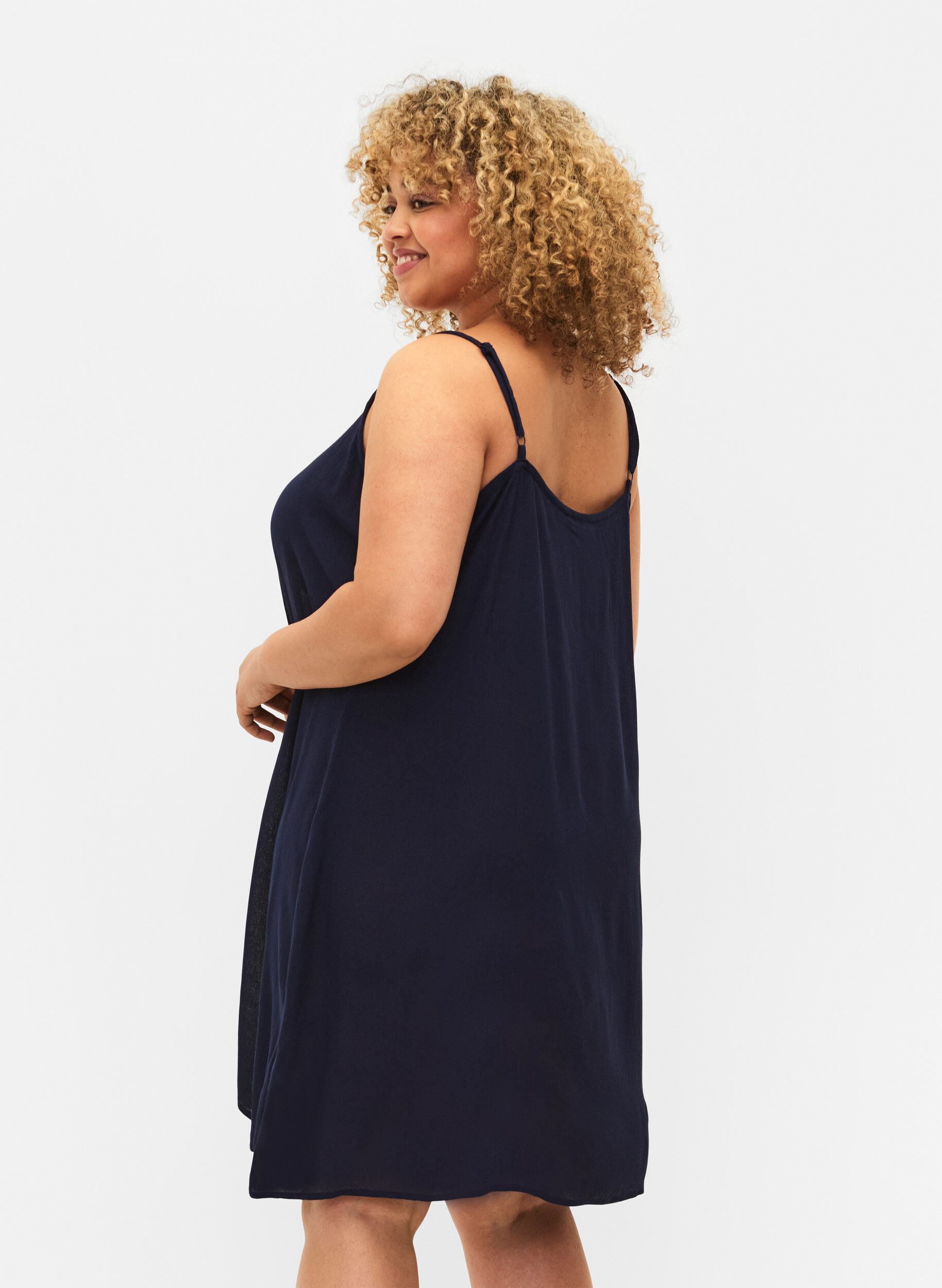 Zizzi Jednokolorowa sukienka z wiskozy na ramiaczkach, Niebieskie, Model image number 2