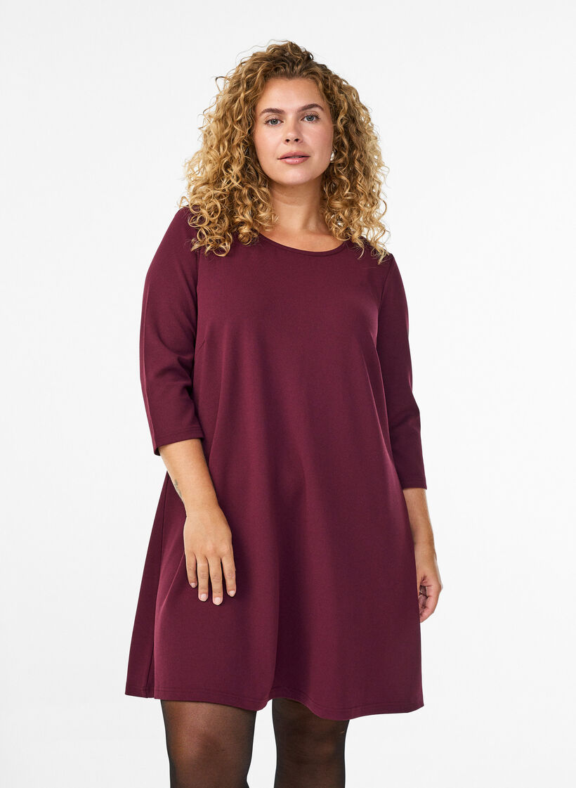 Kr&oacute;tka trapezowa sukienka z rekawami 3/4, Czerwony, Model image number 0