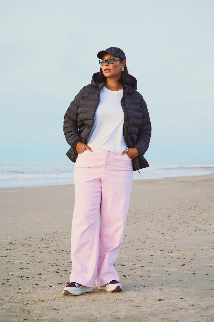 Wodoodporna, lekka kurtka w kolorze czarnym, , Model