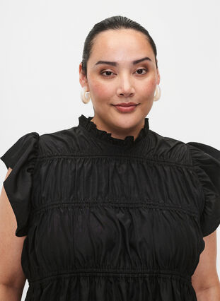 Sukienka z falbanami i elastycznymi odcieciami, Black, Model image number 2