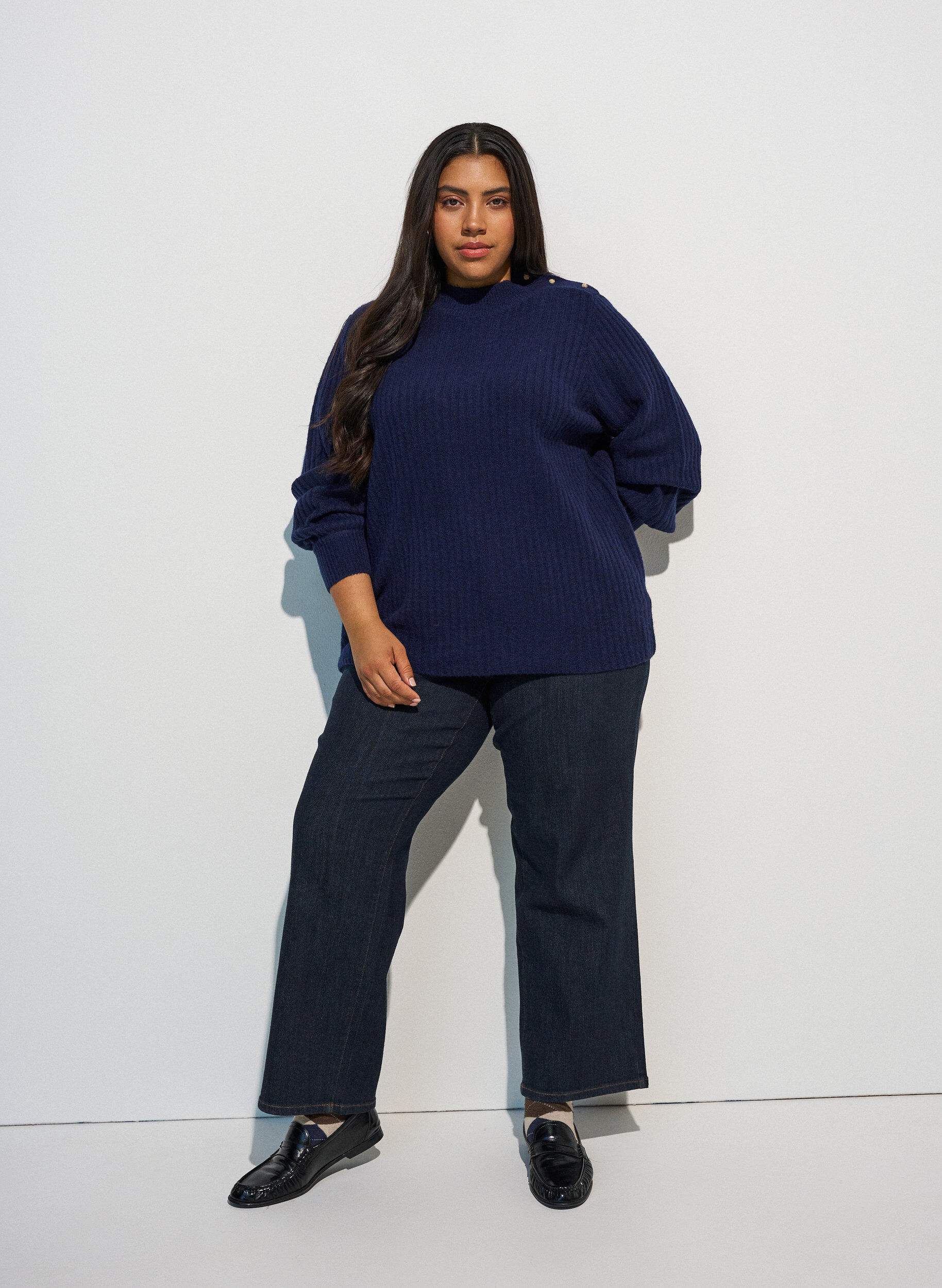 ZizziPrazkowany sweter z bufiastymi rekawami i guzikami, Niebieskie, Model image number 1