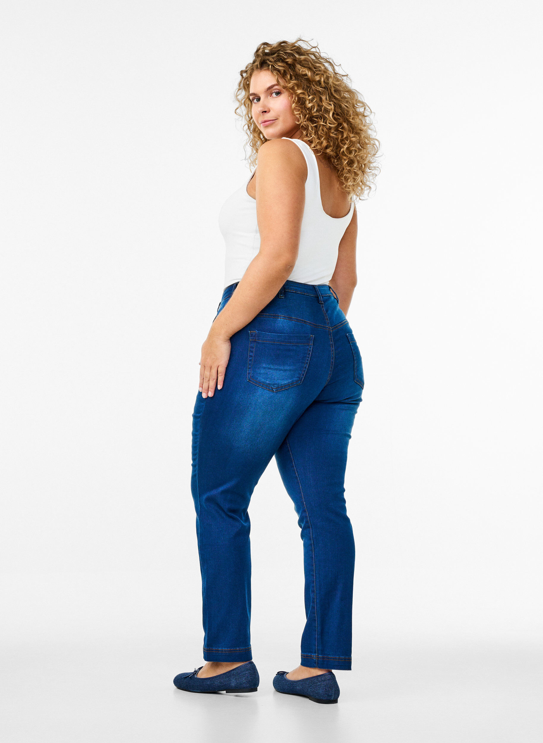 ZizziJeansy Emily o dopasowanym kroju z normalnym stanem, Niebieskie, Model image number 1