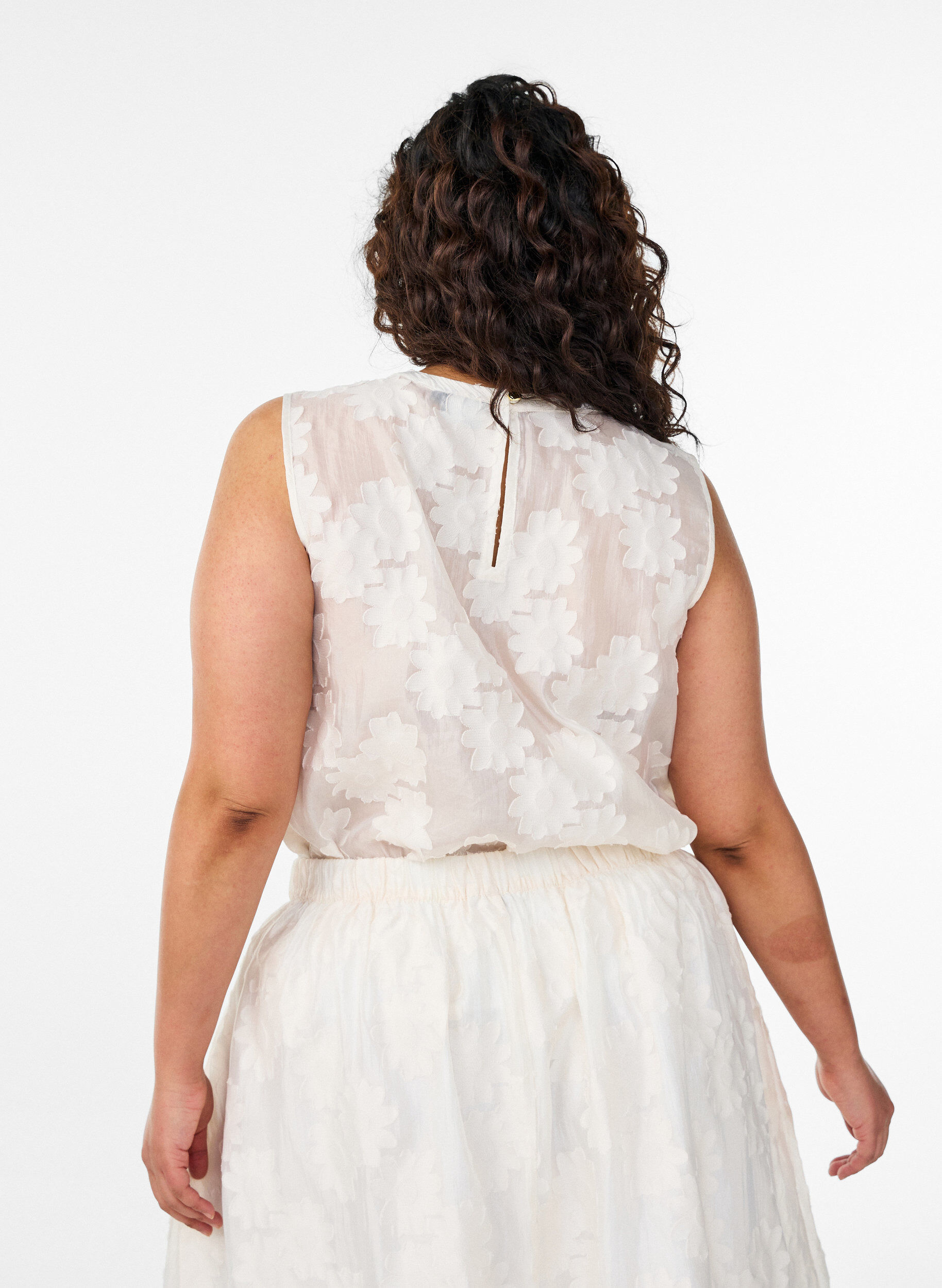 Zizzi Bluzka bez rekaw&oacute;w w zakardzie z kwiatowym wzorem, Biały, Model image number 2