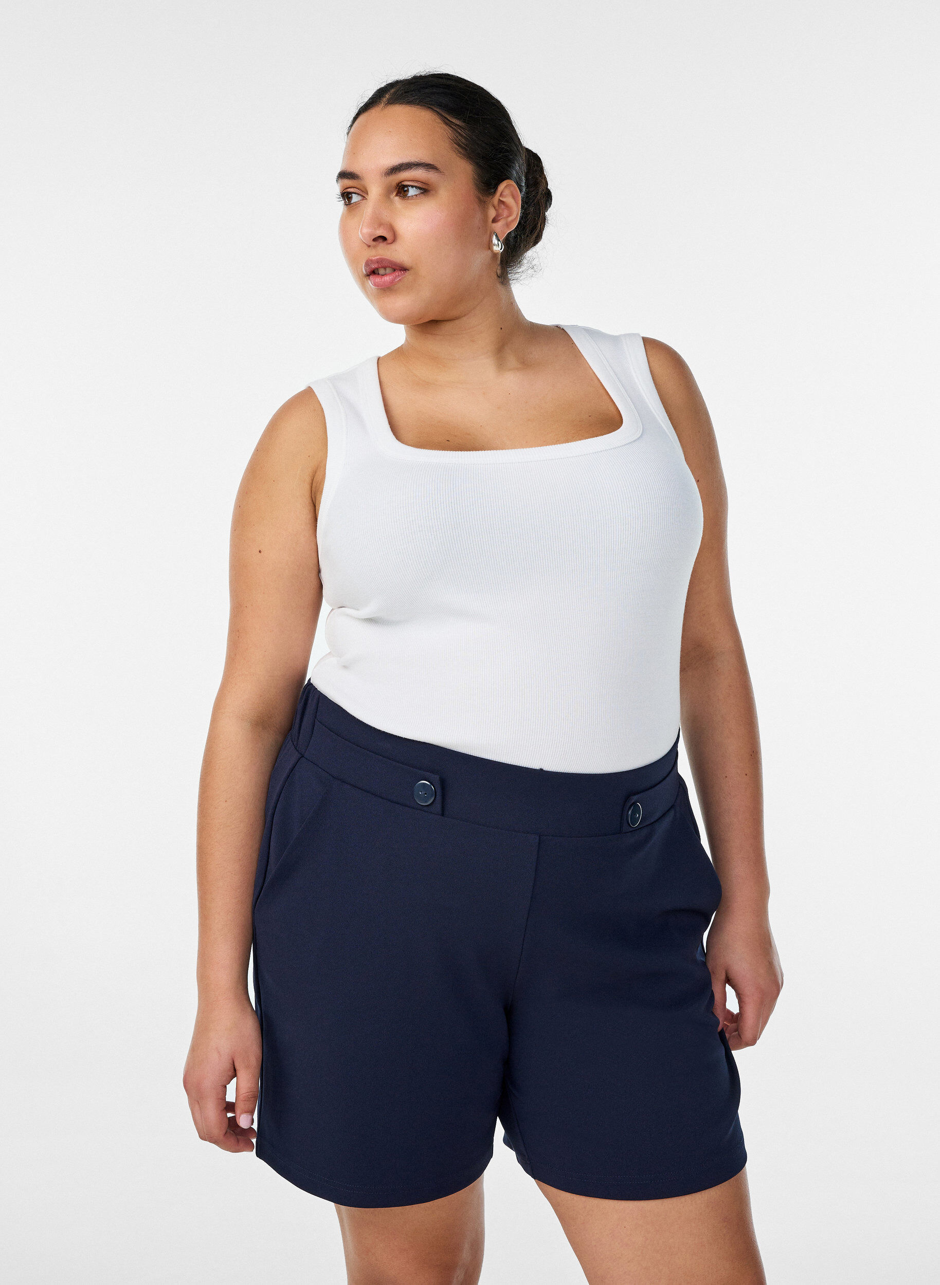 Szorty z kieszeniami i luznym krojem, Niebieskie, Model