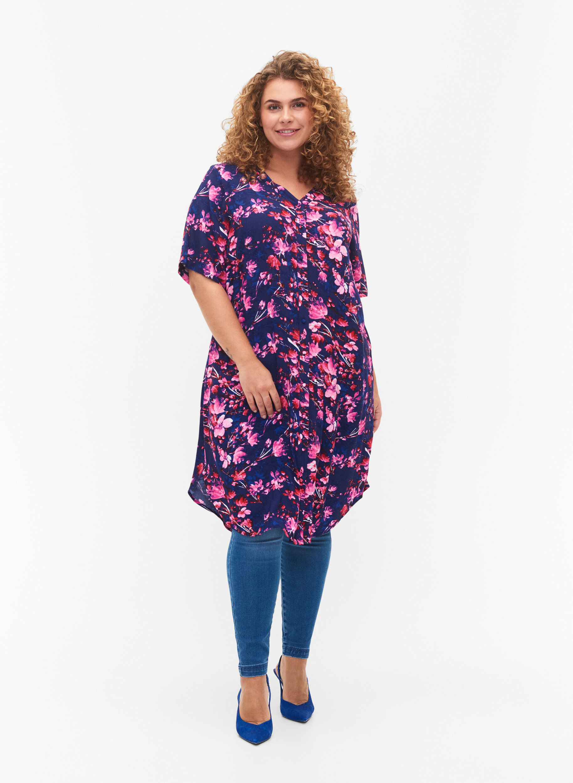 Zizzi Viscose midi dress with floral print, B. Blue Pink Flower, Model image number 2