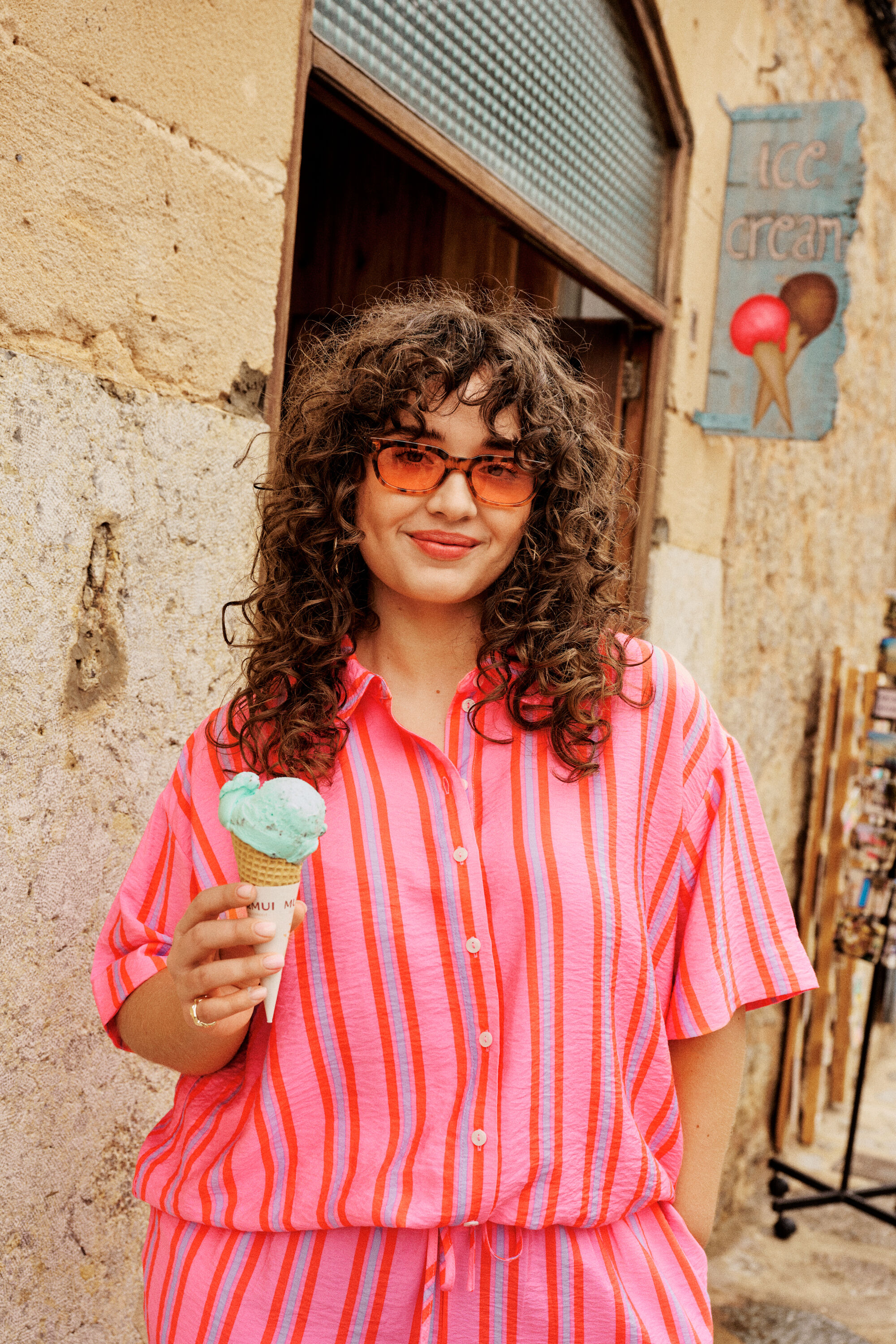 ZizziR&oacute;żowy letni look w paski, , Model