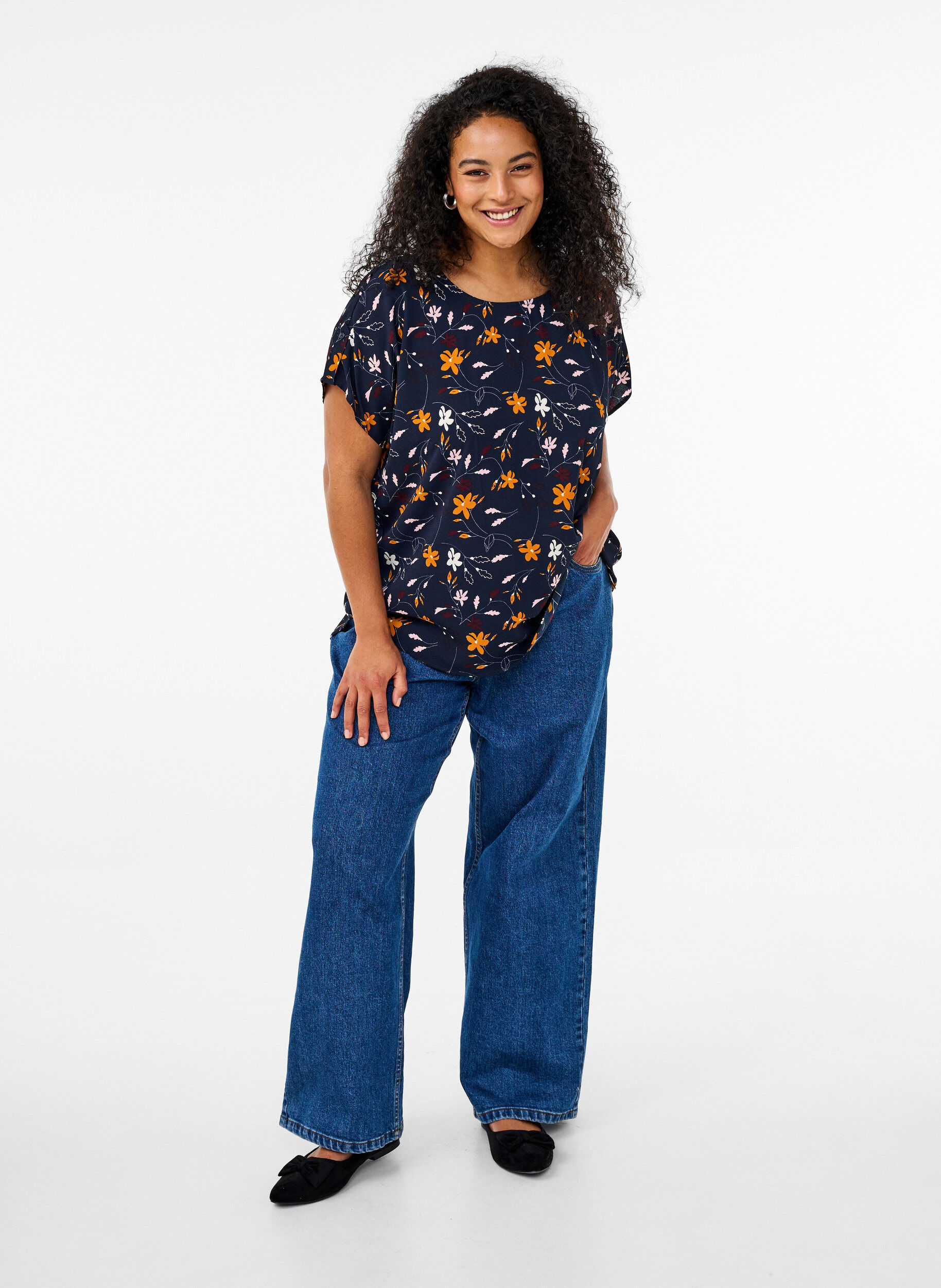 Zizzi Bluzka z kr&oacute;tkim rekawem i kwiatowym wzorem, Sky Captain Flower, Model image number 3