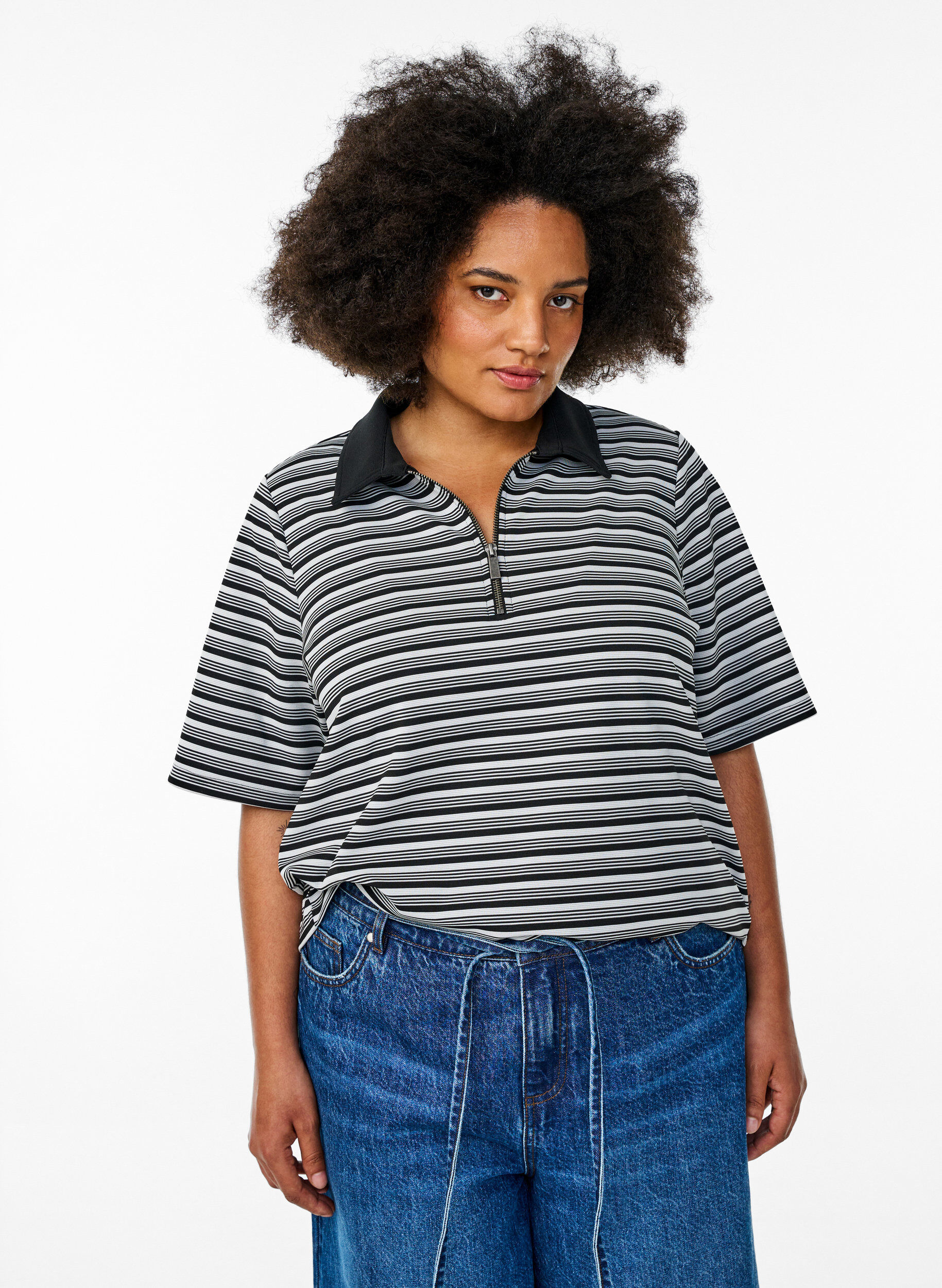 Koszulka polo w paski z kr&oacute;tkim rekawem i zamkiem blyskawicznym, Czarne, Model