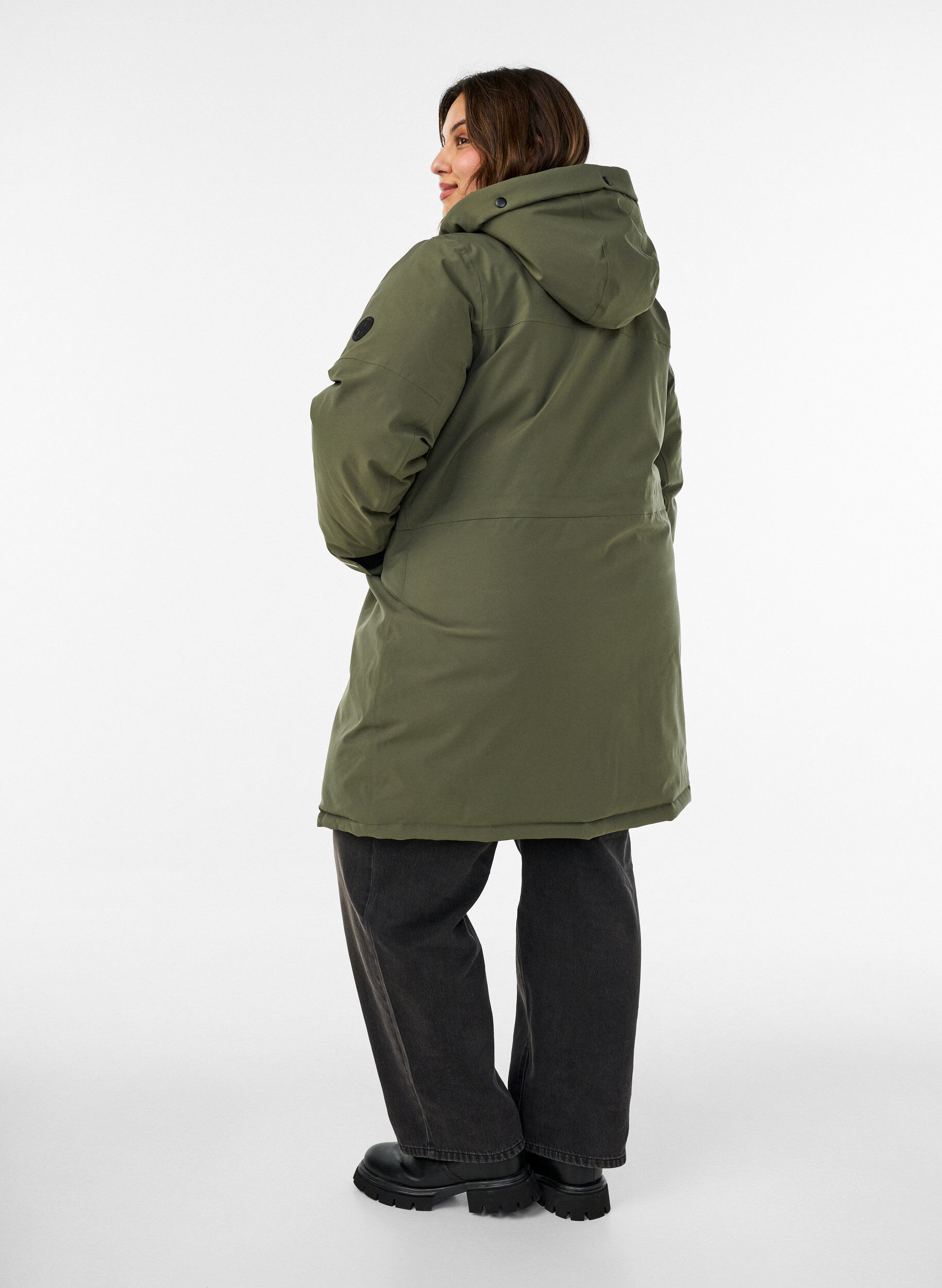 ZizziHydrofobowa parka z kapturem i funkcjonalnymi detalami, Zielony, Model image number 2