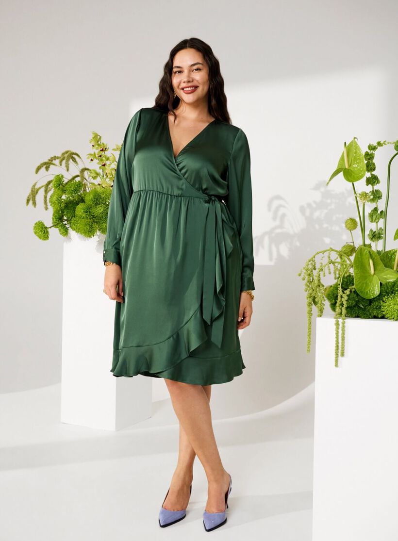Zielona kopertowa sukienka, , Model, 1