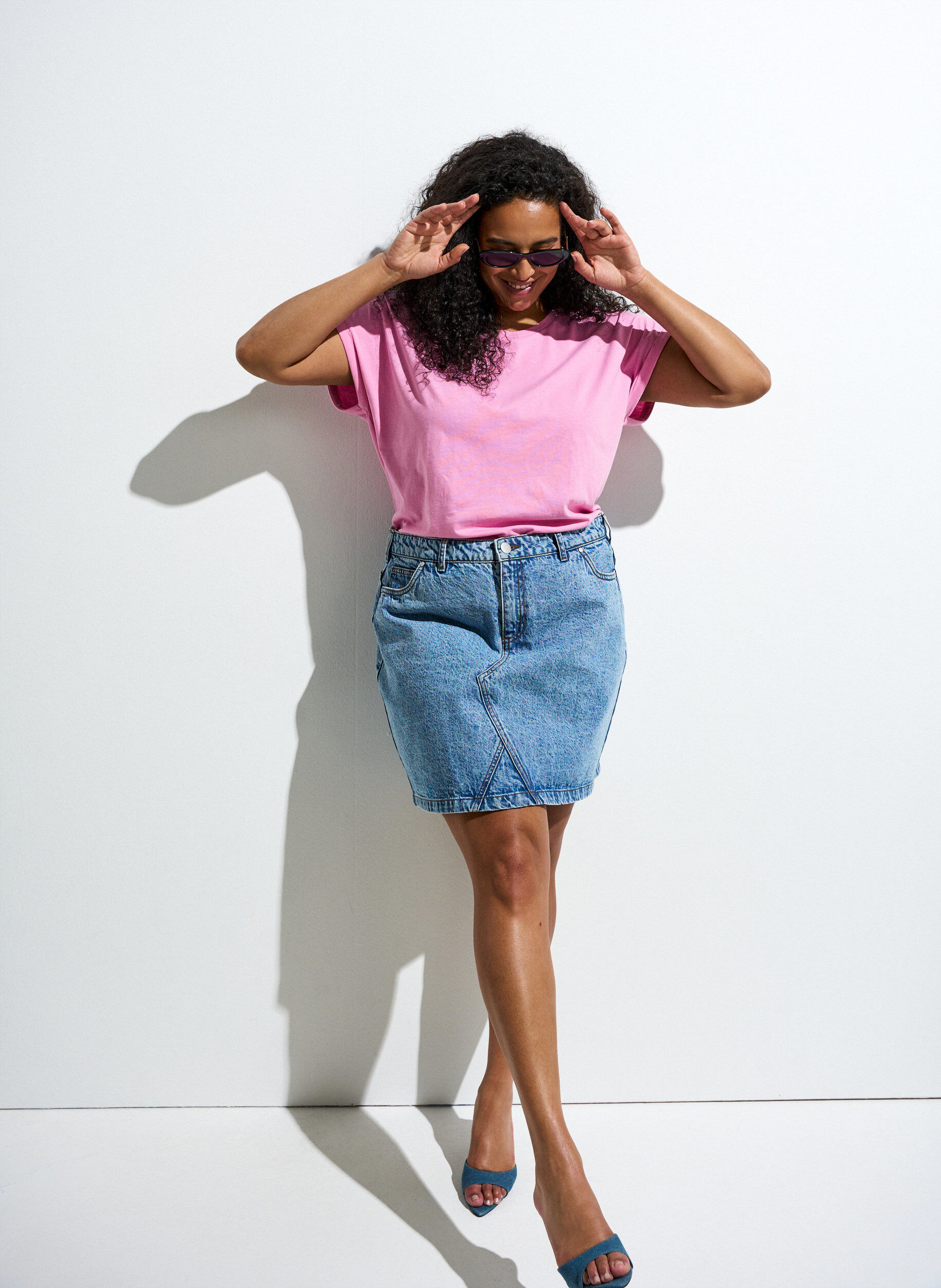 Koszulka z kr&oacute;tkimi rekawami wykonana z mieszanki bawelny