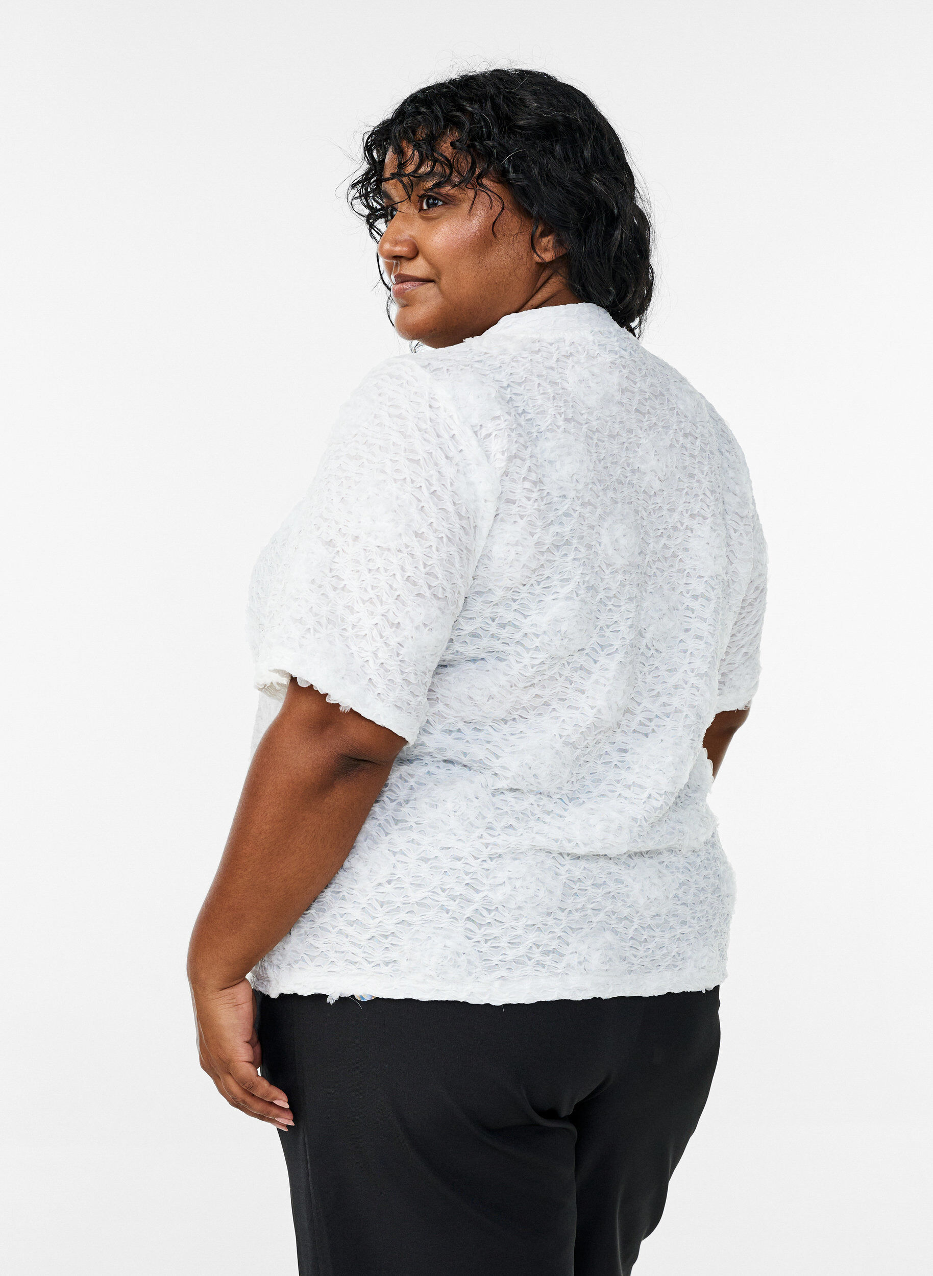 Zizzi Bluzka z kwiatami 3D i kr&oacute;tkimi rekawami, Biały, Model image number 2