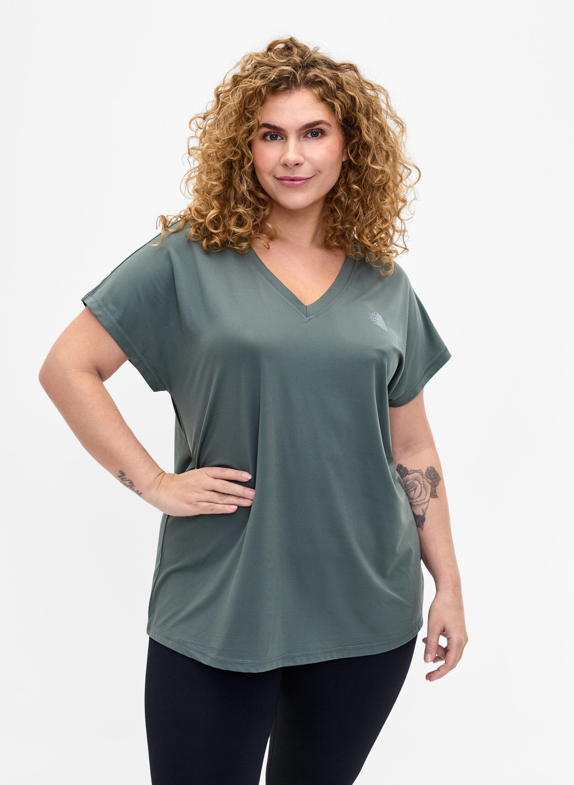 ZizziLuzna koszulka treningowa z dekoltem w szpic, Balsam Green, Model image number 0