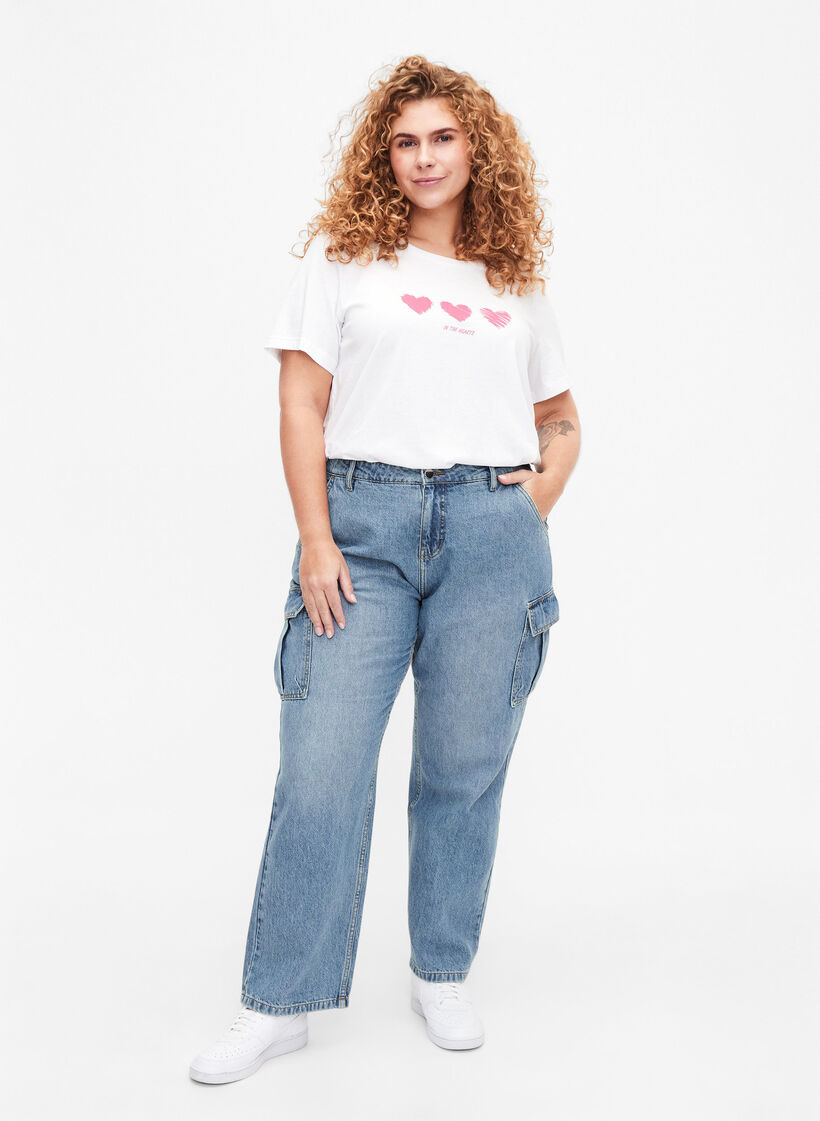 Bawelniana koszulka z okraglym dekoltem i nadrukiem, B. White W. Hearts, Model image number 2