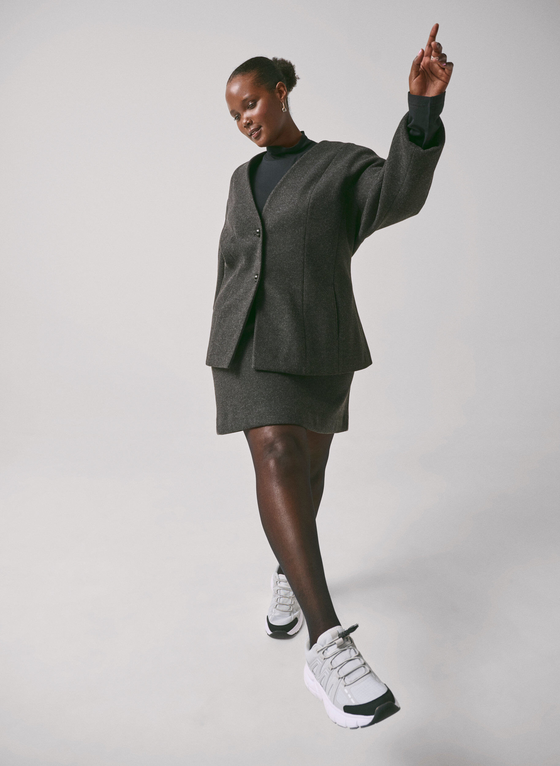 Zizzi Kr&oacute;tka sp&oacute;dnica w ksztalcie litery A, Dark Grey Melange, Image image number 0