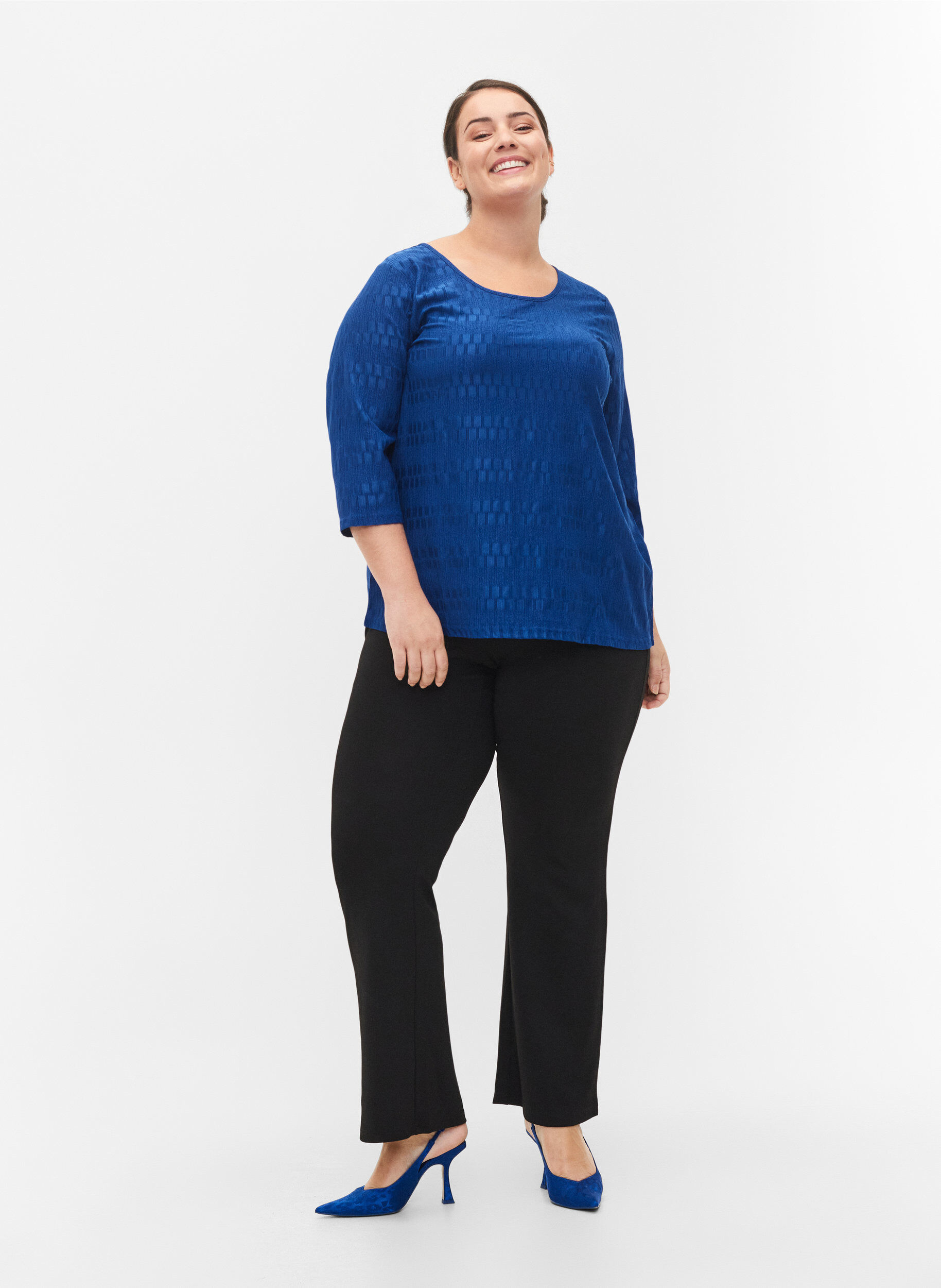 Zizzi Patterned top with 3/4 sleeves, Surf the web, Model image number 2