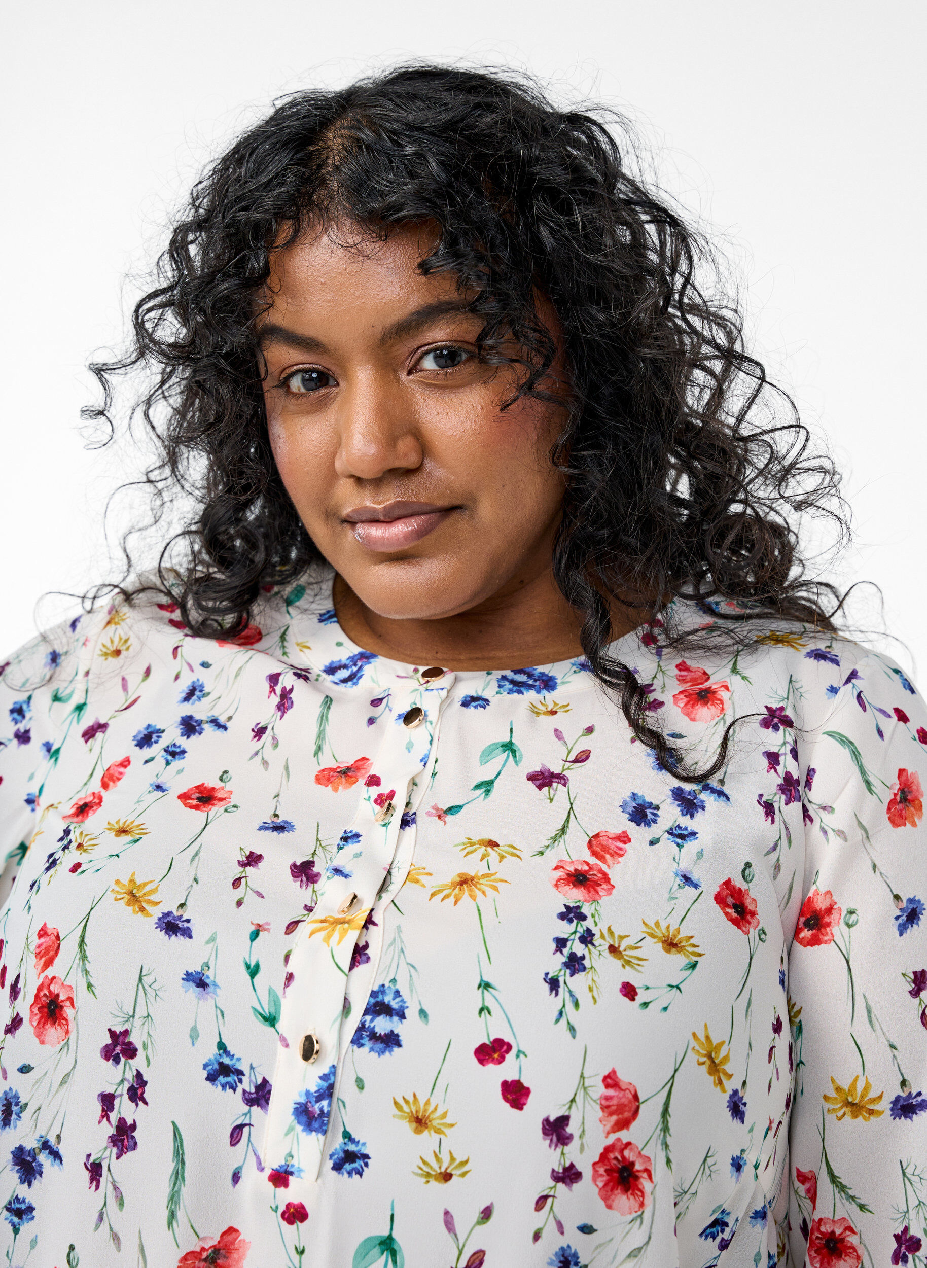 Zizzi Kwiecista sukienka midi z rekawem 3/4, Niebieskie, Model image number 2