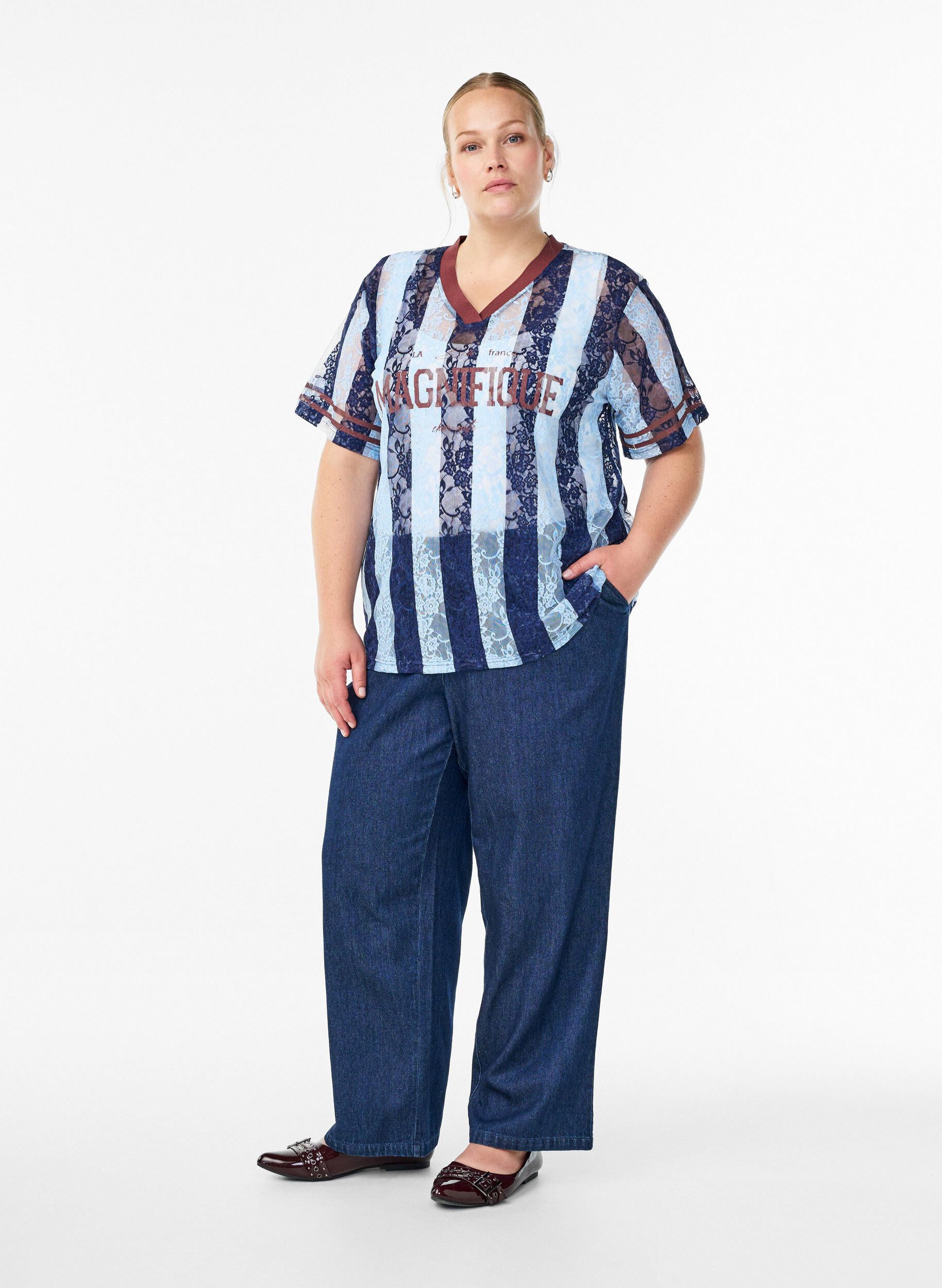 Zizzi Bluzka z koronki w paski z efektownym nadrukiem, Niebieskie, Model image number 1