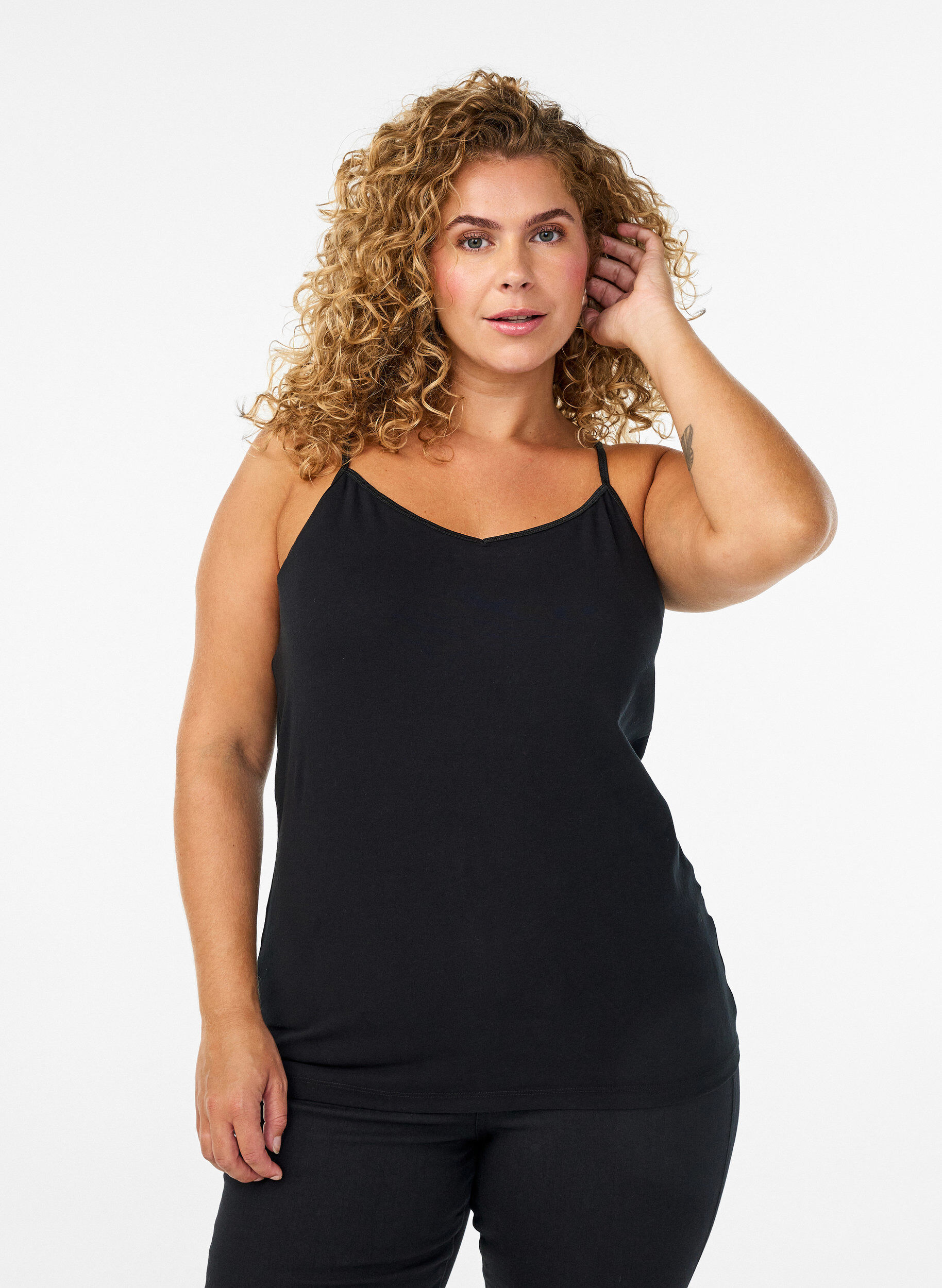 Podstawowy bawelniany top na cienkich ramiaczkach, Czarne, Model