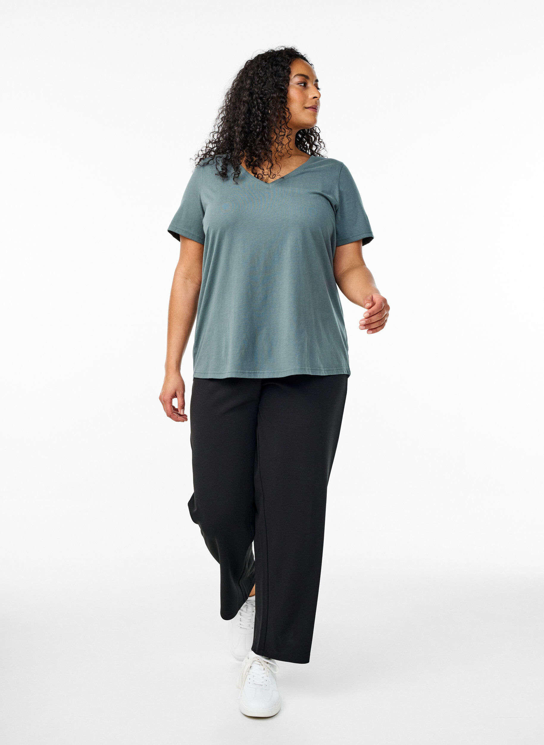 Zizzi FLASH &ndash; T-shirt z dekoltem w serek, Zielony, Model image number 1