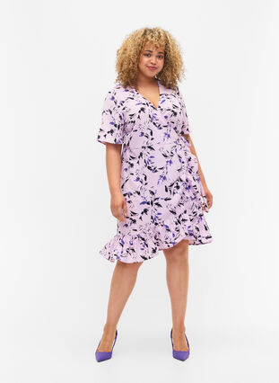 Kopertowa sukienka z wzorem kwiatów i krótkimi rekawami, Purple AOP, Model image number 2