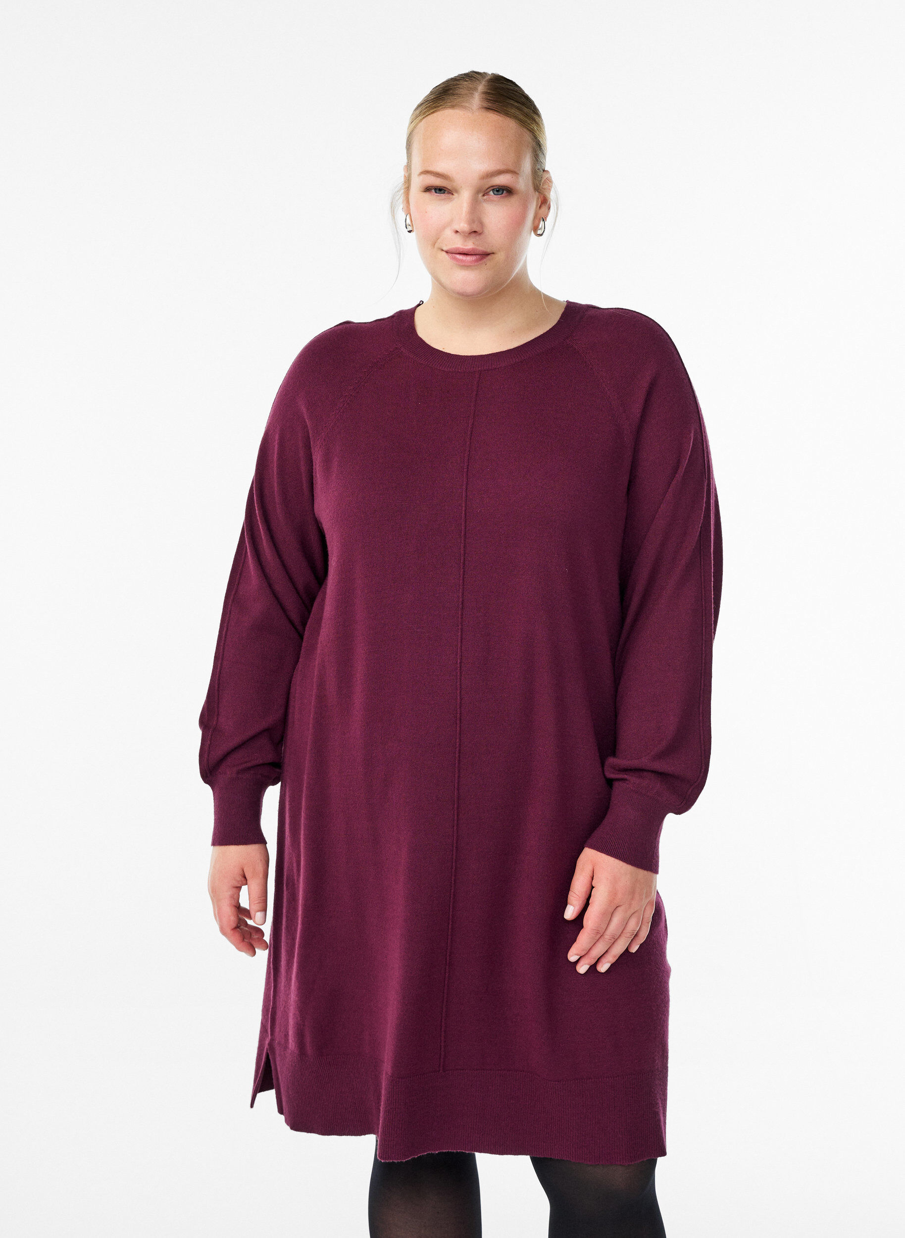 ZizziKr&oacute;tka dzianinowa sukienka z raglanowymi rekawami i srodkowym szwem, Czerwony, Model image number 0