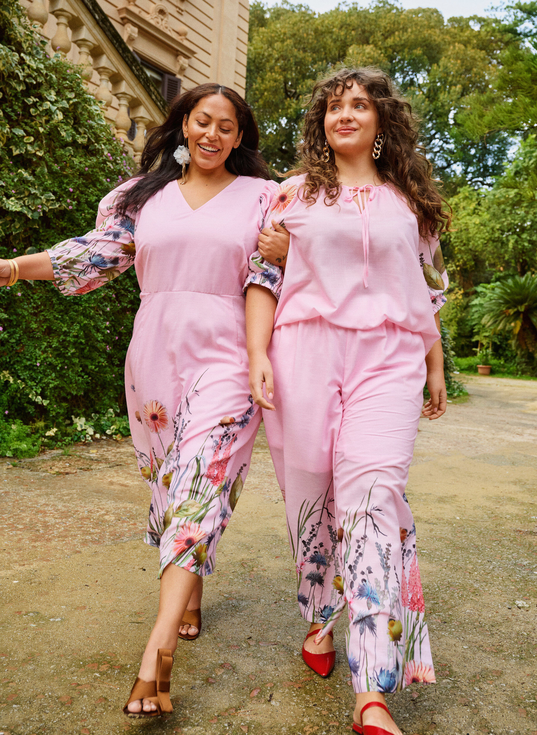 ZizziSukienka midi z linia w talii i nadrukiem kwiatowym, R&oacute;żowy, Image image number 0