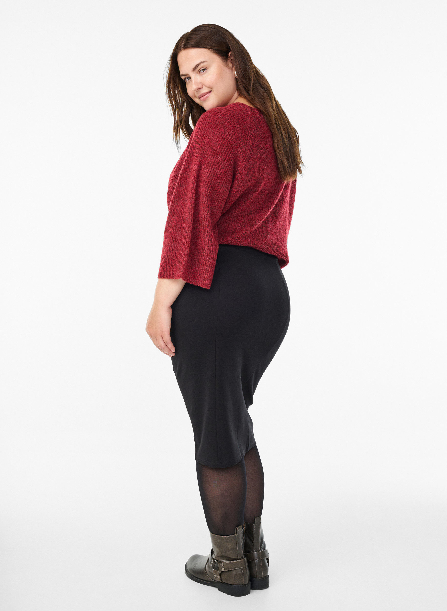 Zizzi Dopasowana sp&oacute;dnica z elastyczna talia, Czarne, Model image number 1