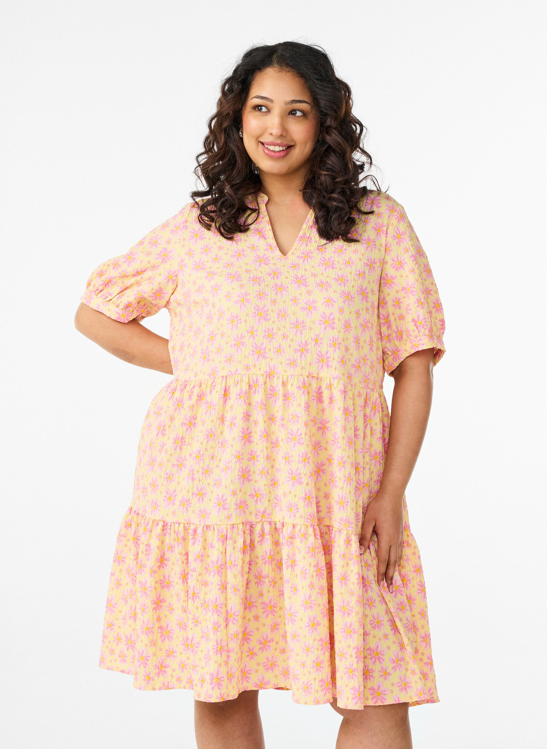 Kr&oacute;tka sukienka o kroju A, Ż&oacute;łty, Model