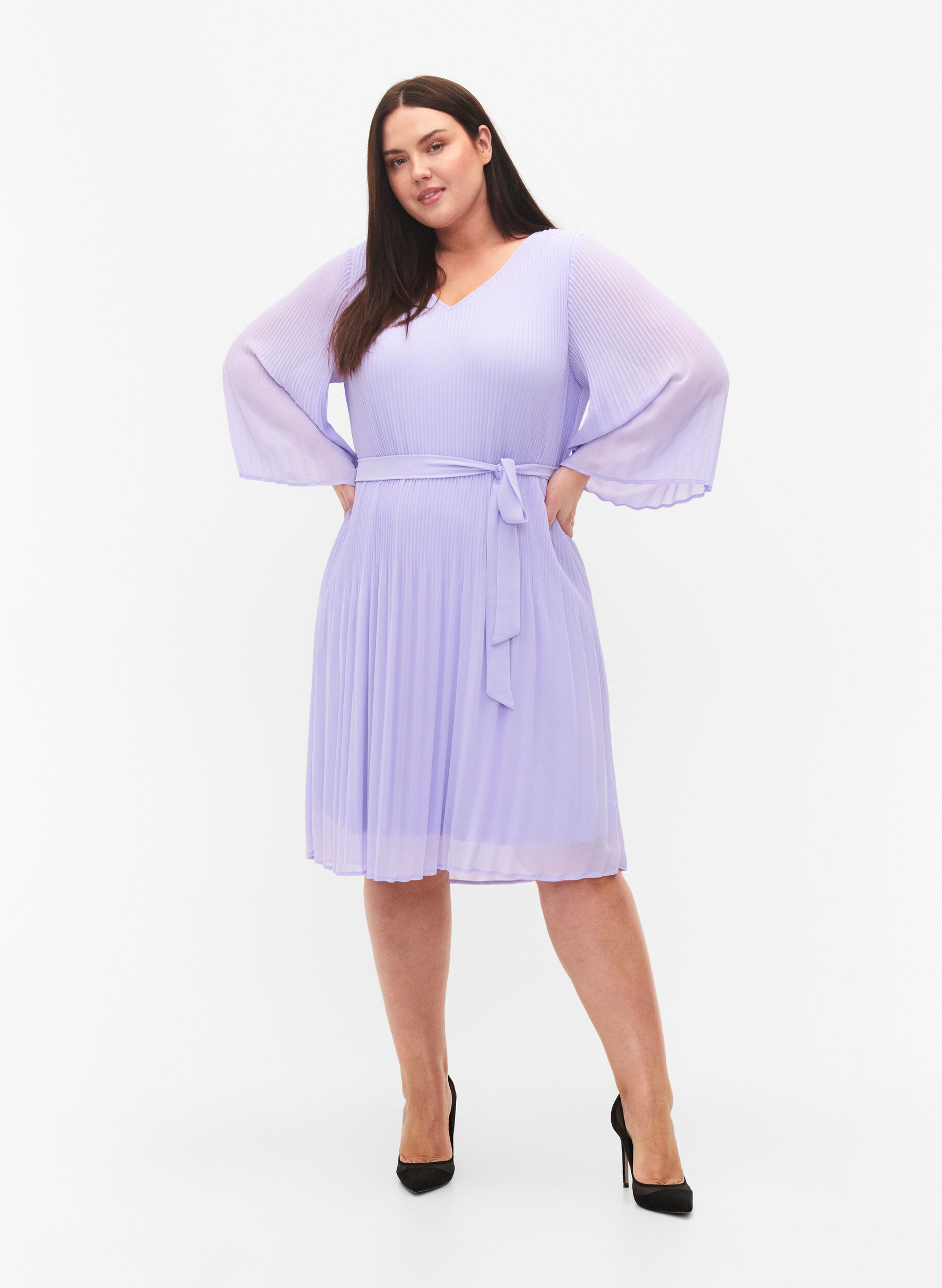 Zizzi Pleated dress with 3/4 sleeves, Lavender, Model image number 2