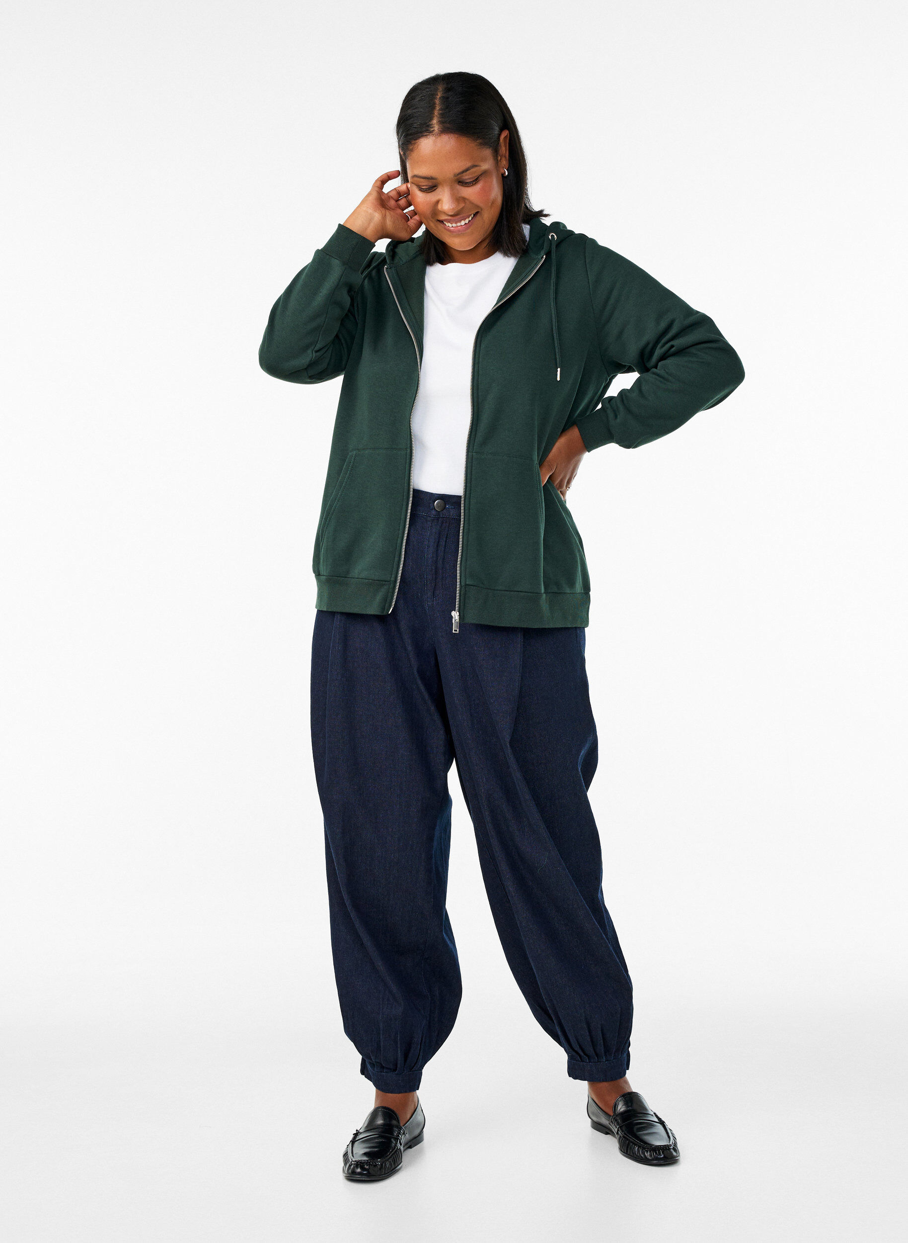 ZizziBluza z kapturem, zamkiem blyskawicznym i kieszeniami, Zielony, Model image number 1