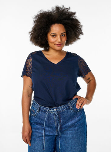 Zizzi Bawelniany t-shirt z krótkimi, koronkowymi rekawami, Niebieskie, Model image number 0