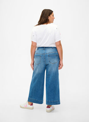 Krótkie jeansy z rozkloszowanymi nogawkami, Blue denim, Model image number 1