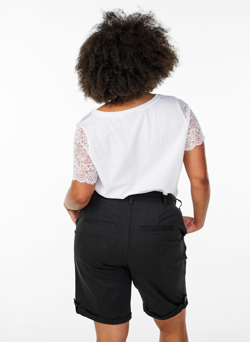 Szorty chino z kieszeniami, Czarne, Model image number 2