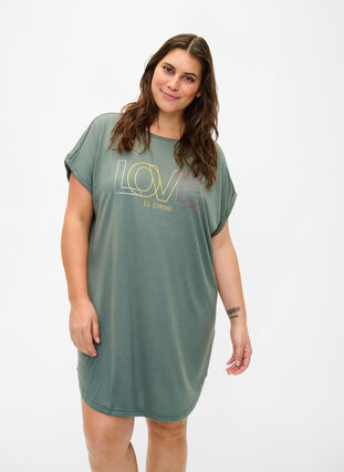 Koszula nocna z krótkim rekawem i nadrukiem tekstowym, Balsam Green Love, Model image number 0
