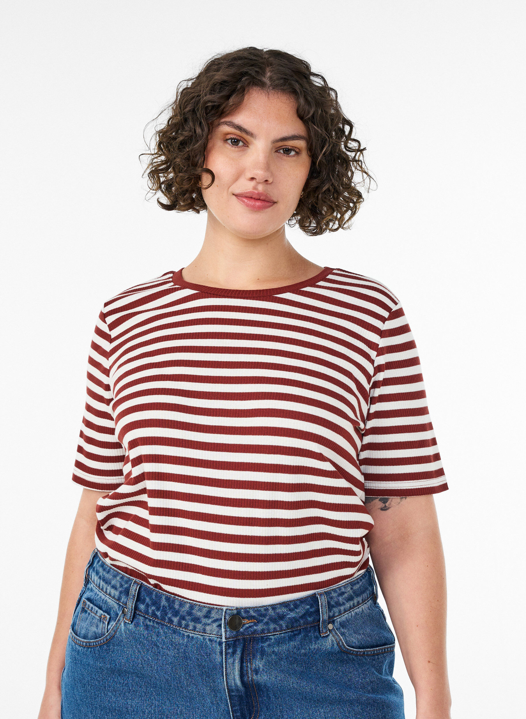 ZizziT-shirt w paski o prazkowanej fakturze, Czerwony, Model image number 0