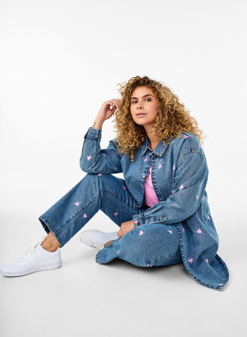 Luzna dzinsowa koszula z haftowanymi sercami, Light Blue Heart, Image image number 0