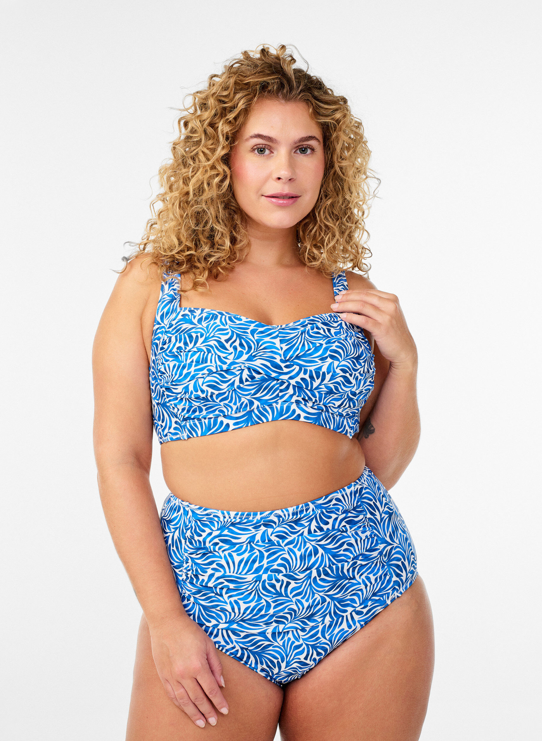 Zizzi Bikinikowy top z wysci&oacute;lka i nadrukiem, Niebieskie, Model image number 1