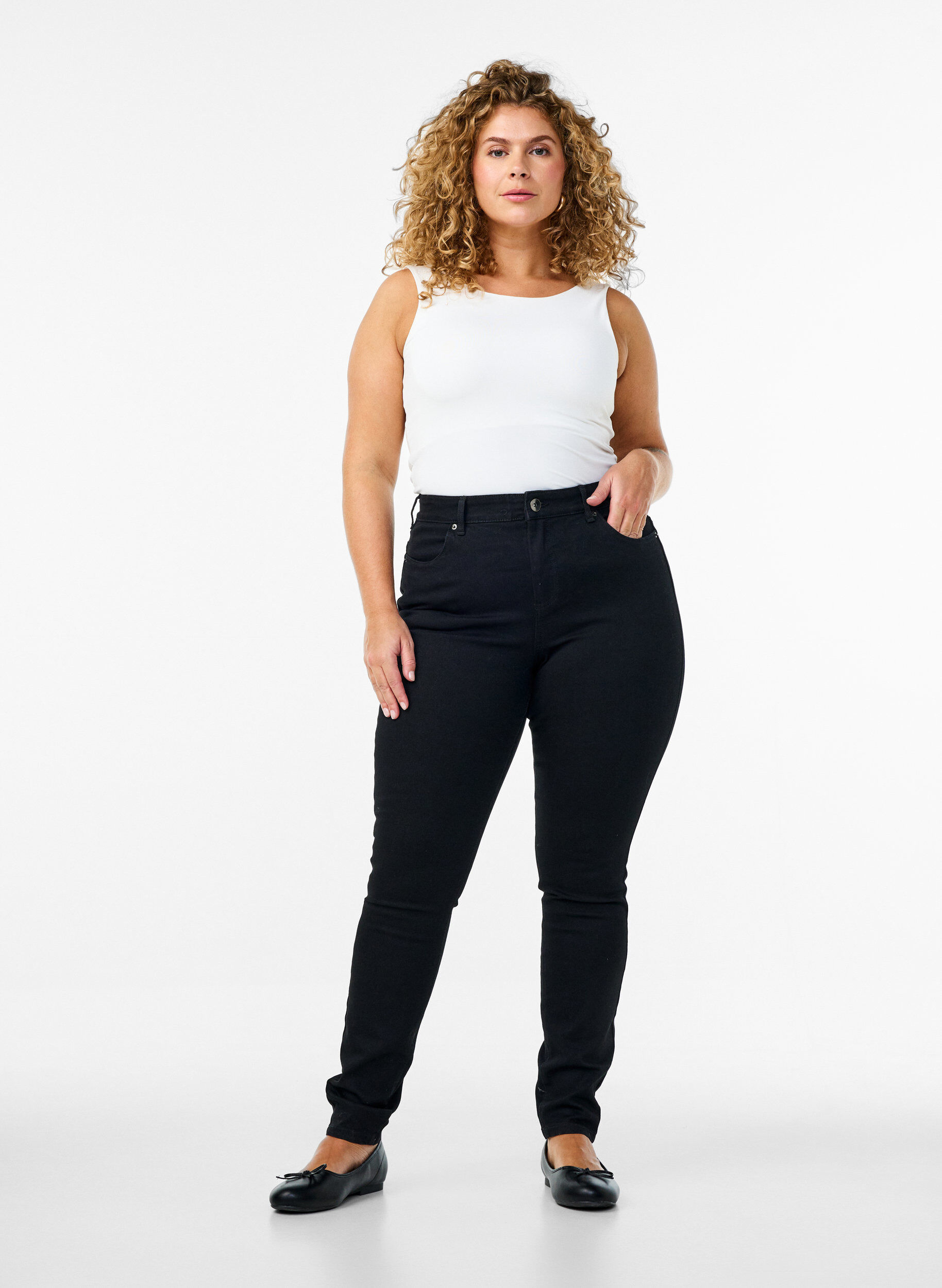 Jeansy Amy o bardzo obcislym kroju z wysokim stanem, Czarne, Model