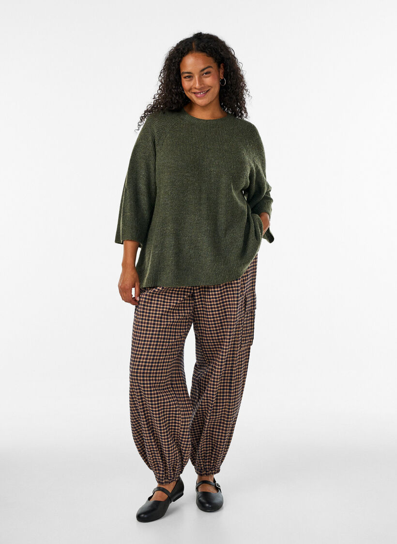 Prazkowany sweter z rekawami 3/4, Zielony, Model image number 1
