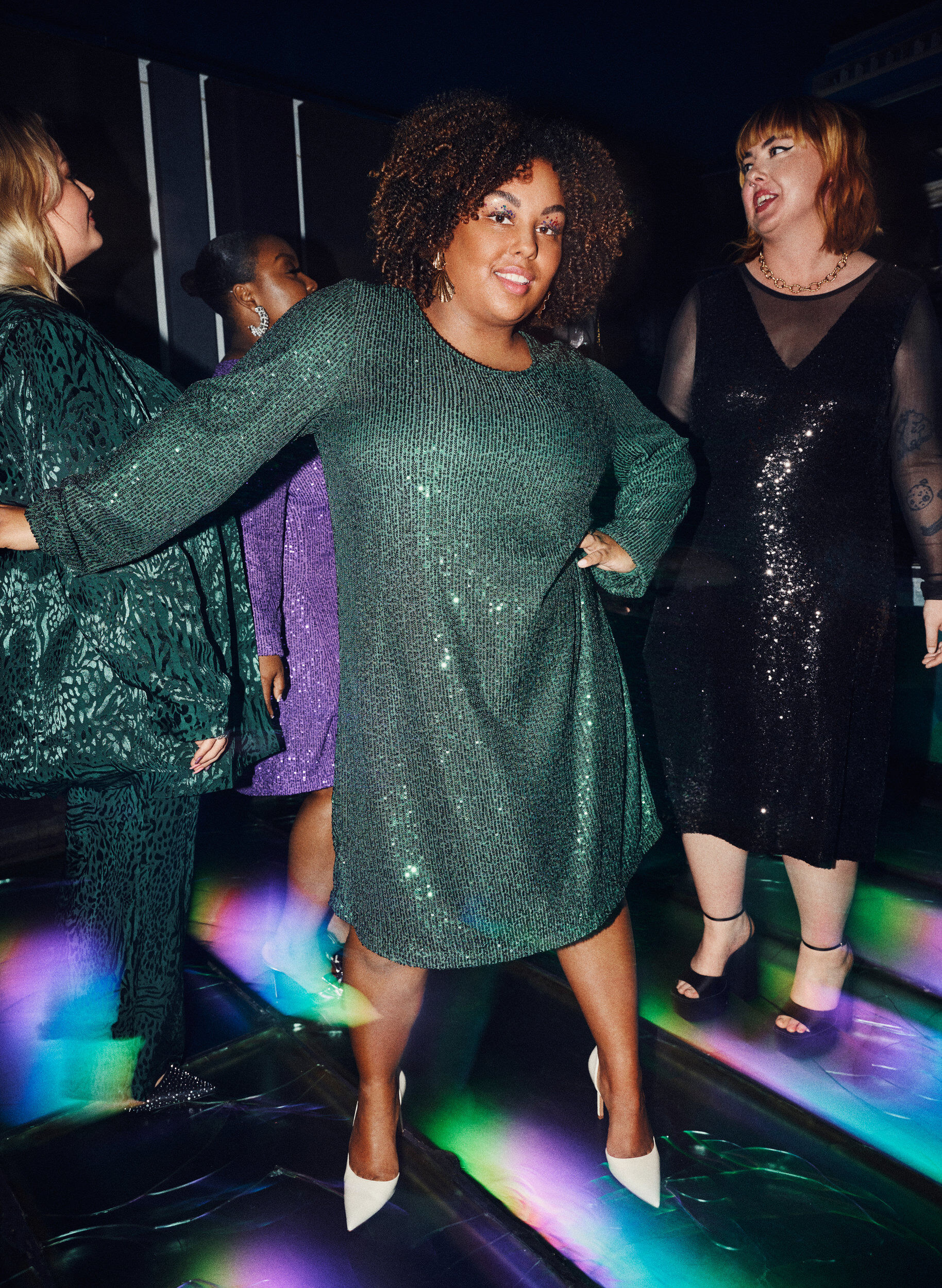 Zizzi Kr&oacute;tka cekinowa sukienka z dlugim rekawem, Scarab, Image image number 0