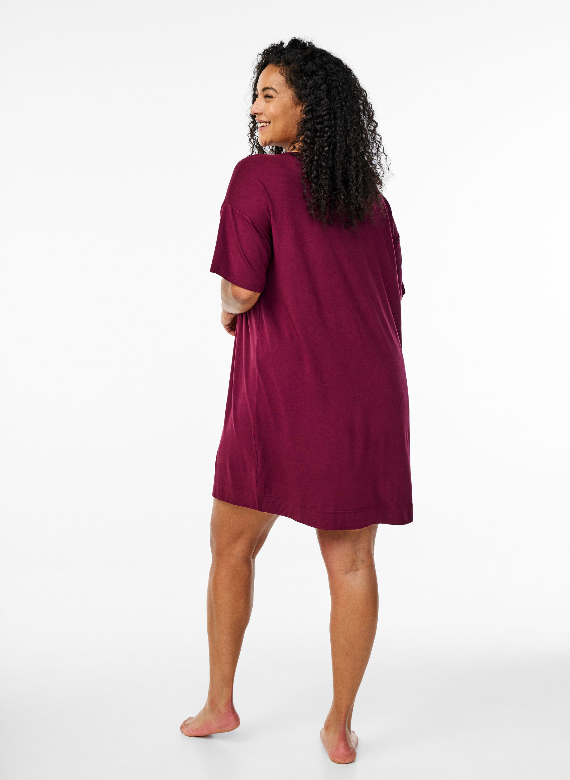 Zizzi Koszula nocna z kr&oacute;tkim rekawem z wiskozy, Fig, Model image number 1