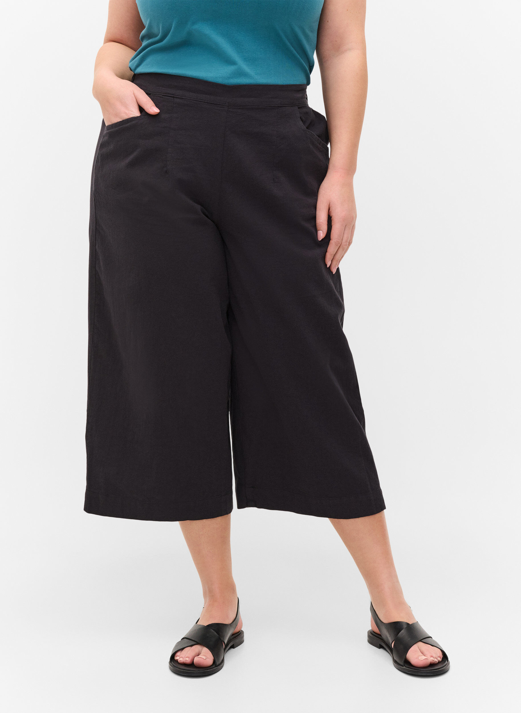 Zizzi Luzne bawelniane spodnie culotte, Black, Model image number 2