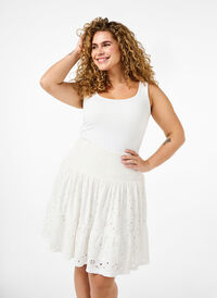 Marszczona spódnica ze wzorem w dziurki, Bright White, Model