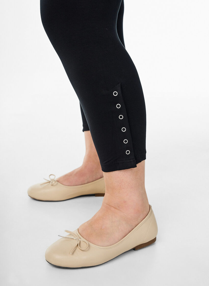 Legginsy o dlugosci 3/4 z guzikami, Czarne, Model image number 3