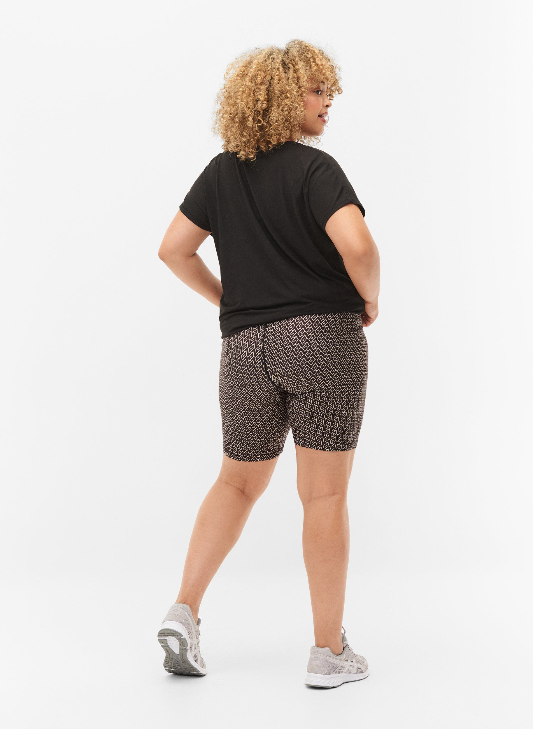 Zizzi Szorty sportowe z nadrukiem, Black w. Text Print, Model image number 1