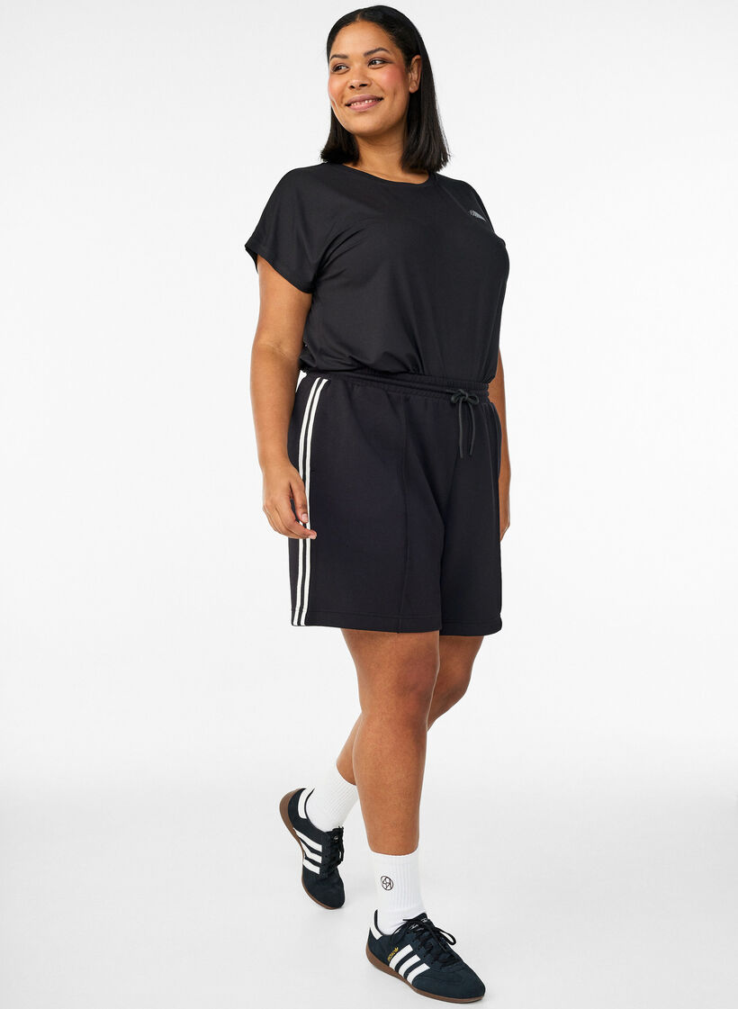 Szorty na wysoka talie z paseczkami, Czarne, Model image number 1