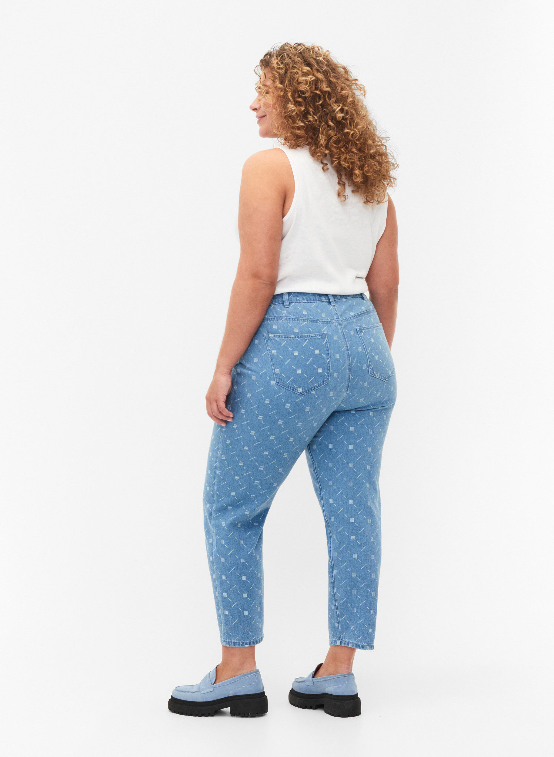 Zizzi  Jeansy Mille typu mom fit z nadrukiem, Light blue denim, Model image number 1